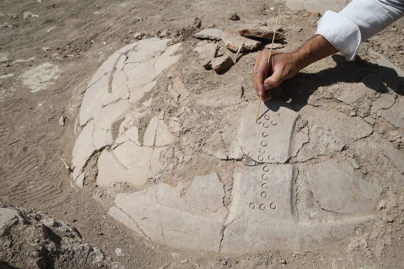 Van'daki Kevenli Kalesi kalıntısında çivi yazılı 76 pithos ortaya ç 17
