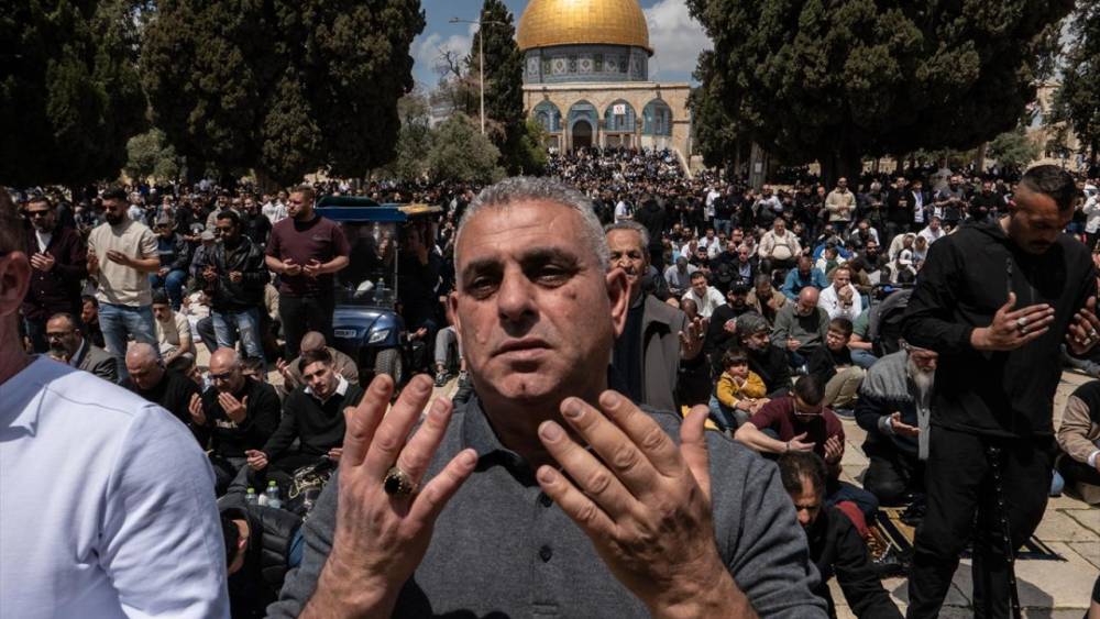 Haftalar sonra Mescid-i Aksa'da cuma namazına Filistinliler akın et 6