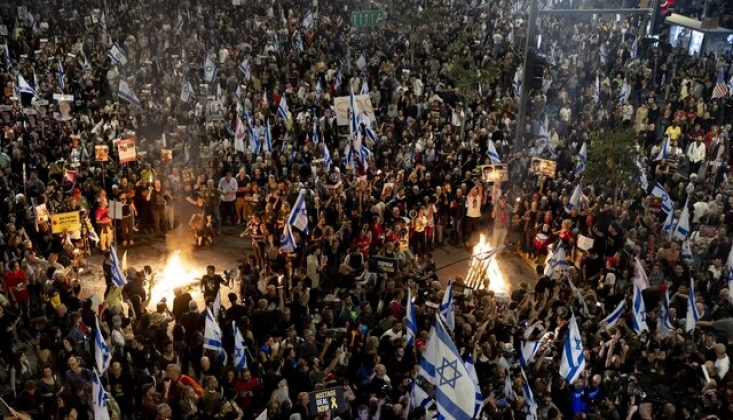 Netanyahu Karşıtı Protestolar On Binlerce Kişinin Katılımıyla Devam Ediyor