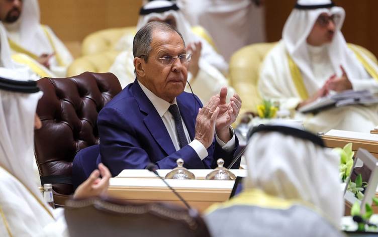 Lavrov: Ukrayna'nın eylemleri nükleer felakete yol açabilir