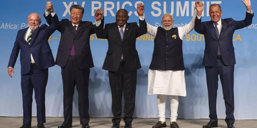 BRICS'ten dolar hamlesi!