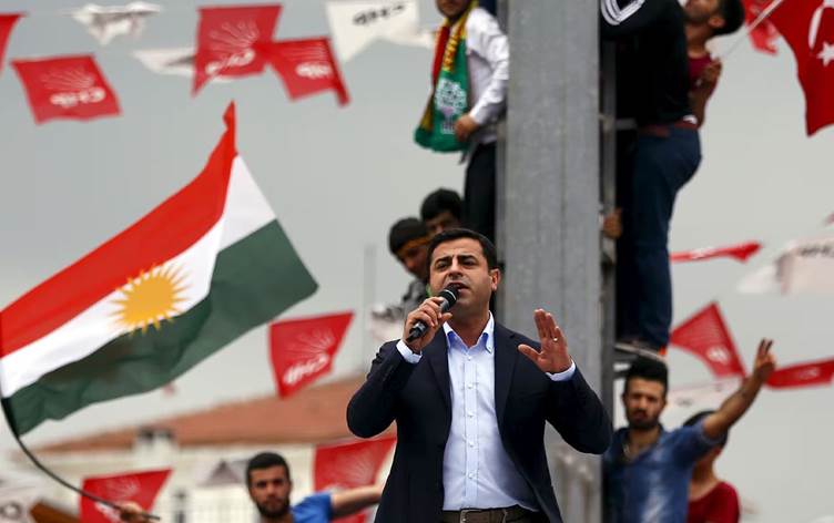 Demirtaş: Tutuklu olduğum sürece sizinle Kürt sorununu konuşmam