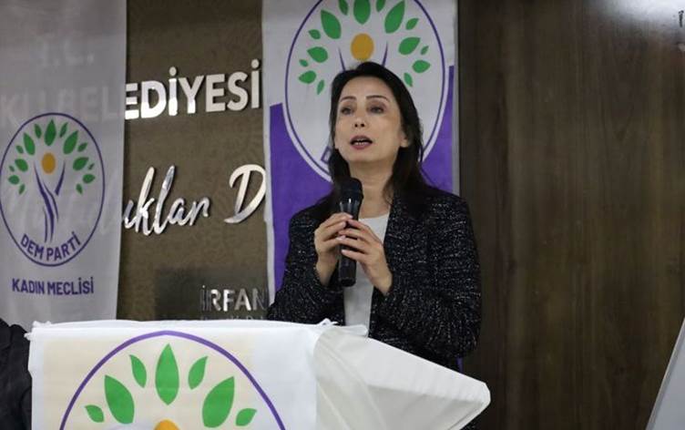 Hevseroka DEM Partiyê: Divê tecrîd rabe û Ocalan biaxive