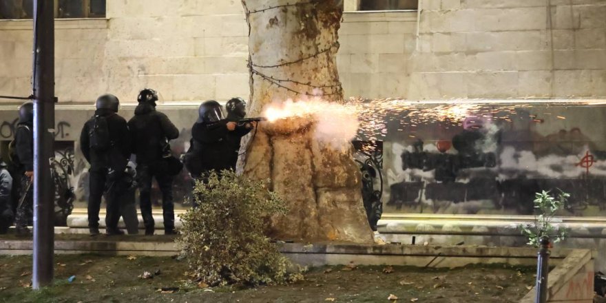 Gürcistan'da muhalefet protestoları şiddetleniyor