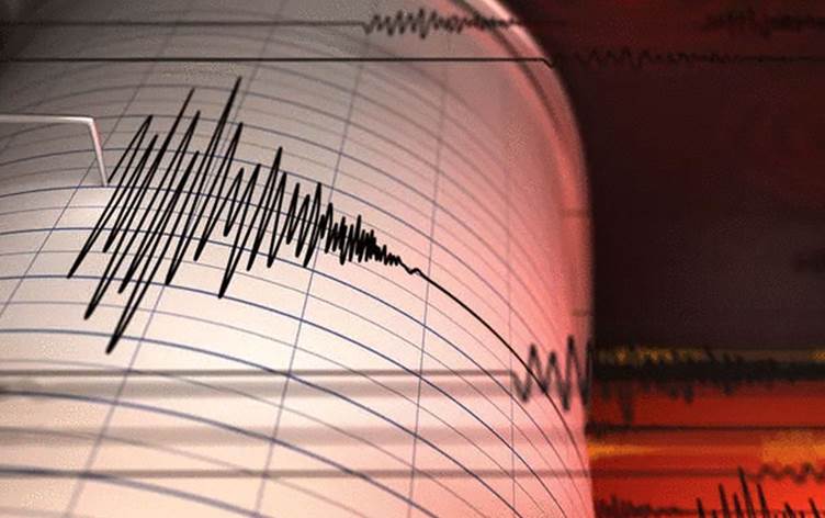 İran'da 5,6 büyüklüğünde deprem