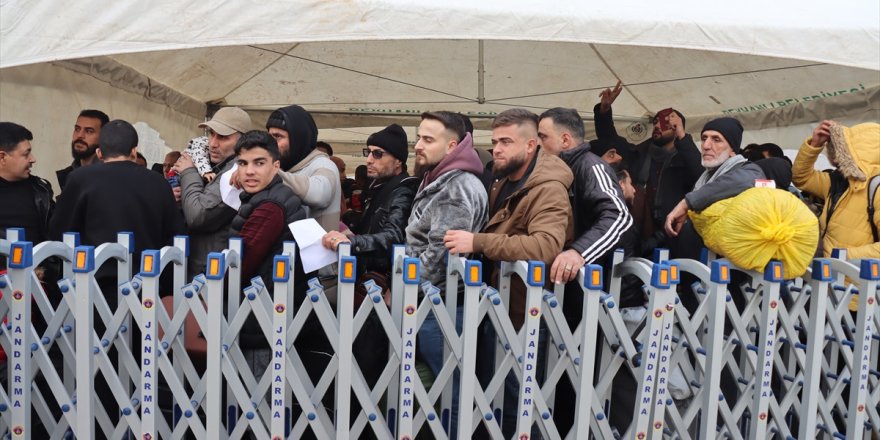 Suriyelilerin dönüşünde yoğunluk var