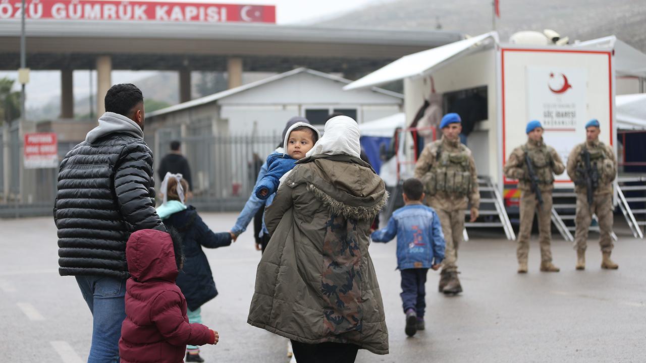 İçişleri Bakanı Yerlikaya: Suriyelilerin geri dönüşleri artarak devam edecek