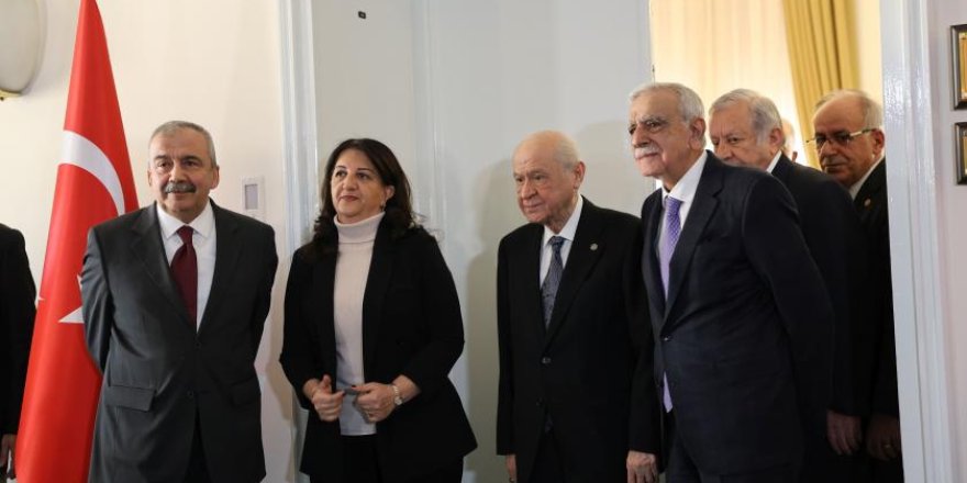 Kül yutmaz muhaliflerin ulvi davaları, kandırılan Kürtlerin süfli çıkarları