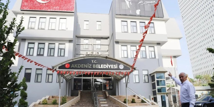 DEM Partili Akdeniz Belediyesi'ne kayyum atandı