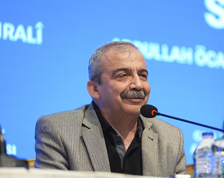 Sırrı Süreyya Önder hayatını kaybetti