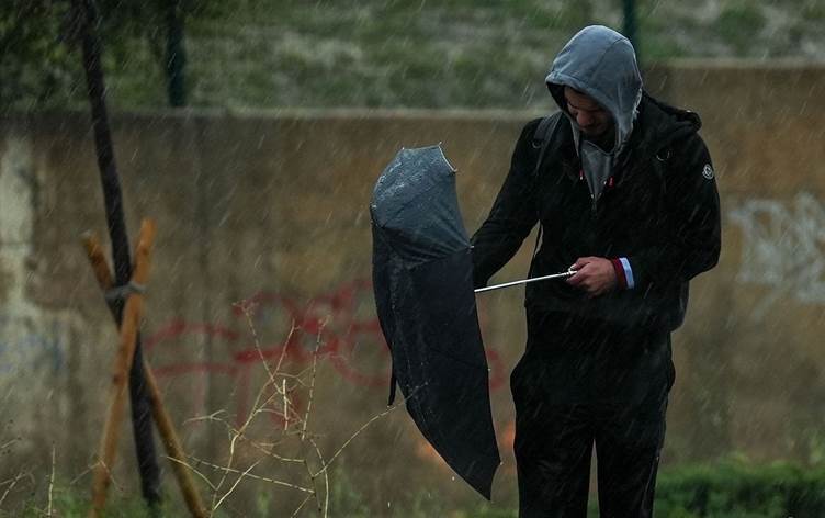 Meteoroloji 11 il için sağanak yağış uyarısında bulundu