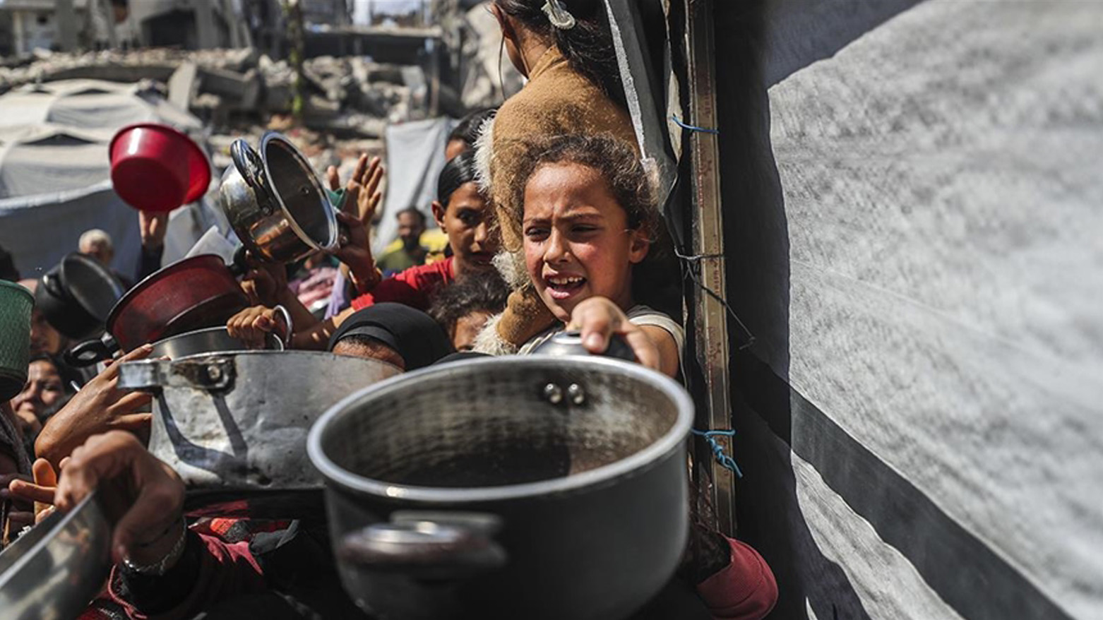 UNRWA uyardı: Gazze için bekleyen yardımlar bozulacak
