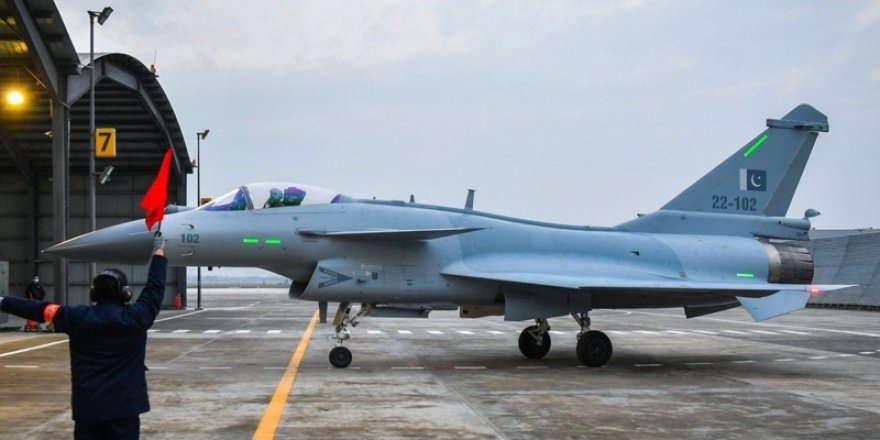 " Vurulan uçaklardaki pilotların isimlerini verebiliriz"