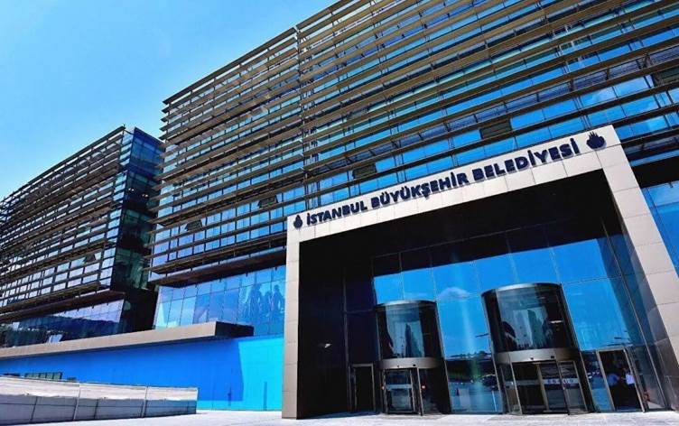 İBB'ye yolsuzluk soruşturmasında yeni gelişme: 20 şüpheli adliyede