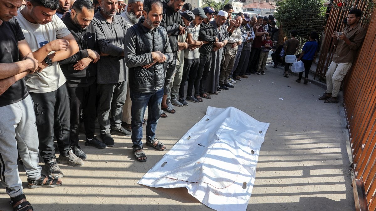 Gazze'de şehit sayısı 53 bini geçti