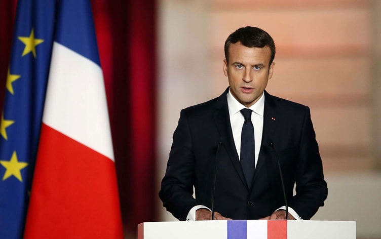 Macron Trump’a yanıt verdi: Grönland satılık değil