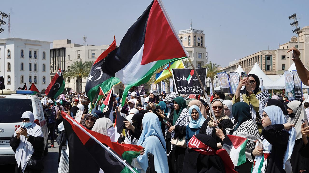 Gazze'ye ilerleyen Mağrip Direniş Konvoyu’na Libya’nın Zliten kentinde coşkulu karşılama