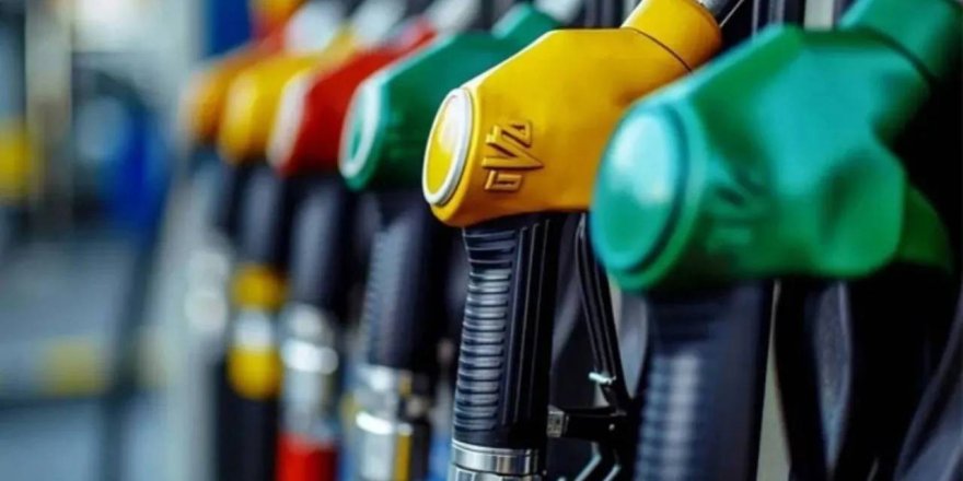 Motorine zam geldi: Litre fiyatı 50 TL’yi aştı