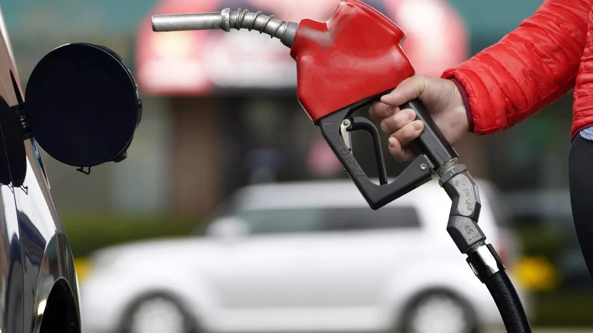 Benzin ve motorin fiyatı rekor seviyede