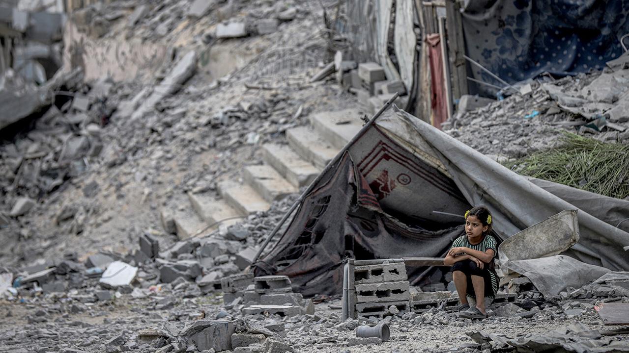 Katil İsrail'in Gazze'ye saldırılarında 59 Filistinli şehit oldu