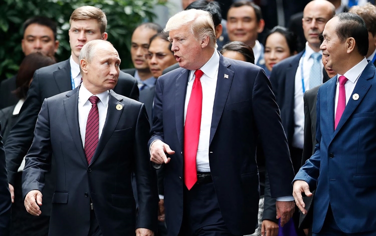 Trump'tan Putin'e tehdit: Ukrayna'ya saldırırsan Moskova'yı bombalarım