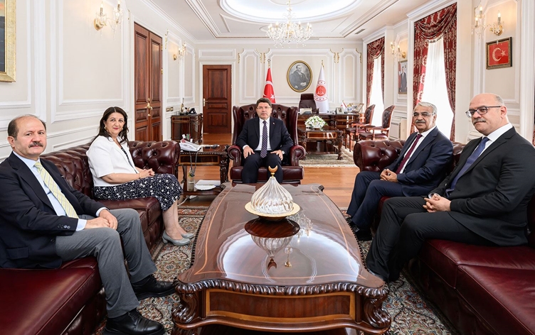 Bakan Tunç, İmralı heyeti ile yaptığı görüşme sonrası açıklama yaptı