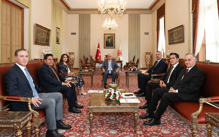 TBMM Başkanı Kurtulmuş, Meclis'te siyasi partilerin temsilcilerini kabul etti