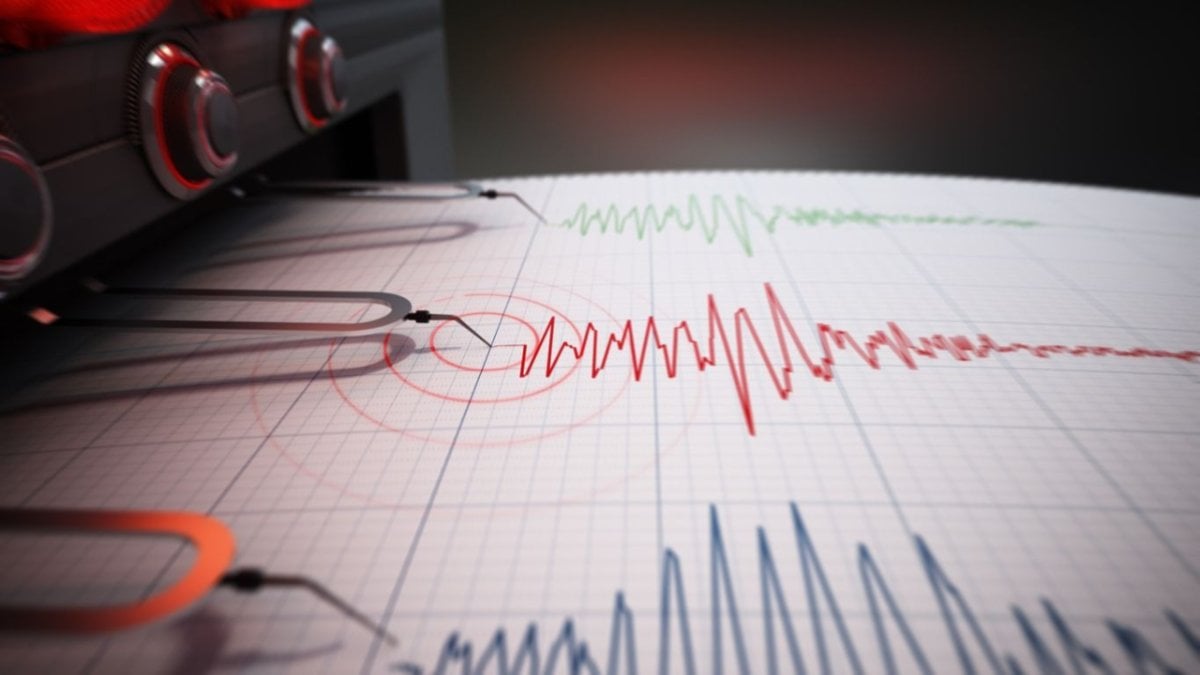 Antalya'da 4.1 büyüklüğünde korkutan deprem