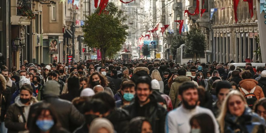 Bir Ülkenin En Değerli Varlığı Vatandaşıdır – Türkiye Neden Kendi İnsan Kaynağını Değerlendiremiyor?
