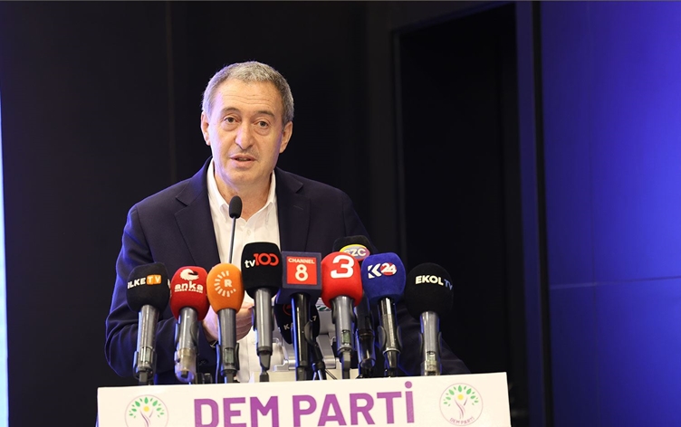"Öcalan Türkiye'nin karşı karşıya olduğu tehlikeleri fark ederek tek taraflı adım attı"