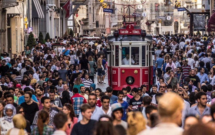 Türkiye nüfusu 2100 yılında TÜİK'e göre 54 milyona, BM'ye göre 38 milyona düşebilir