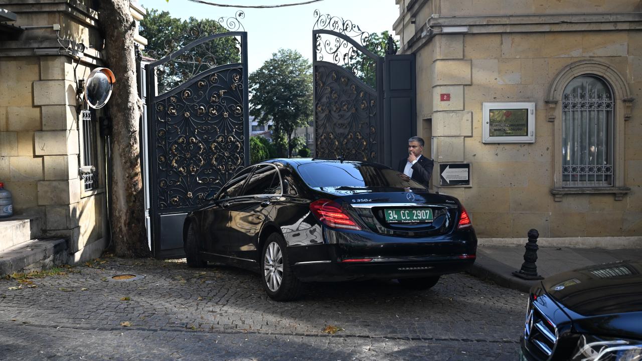 İran ve Avrupa ülkeleri, nükleer görüşmeler için İstanbul'da buluştu