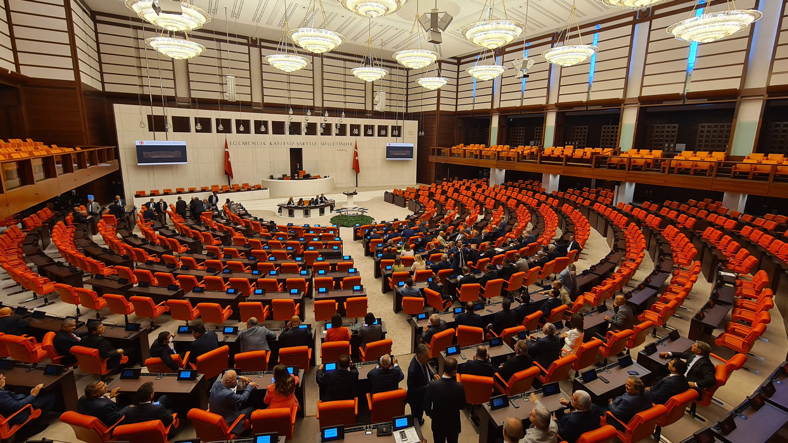 Komisyon kuruluyor; Partilerin isimleri sunması için son tarih bugün