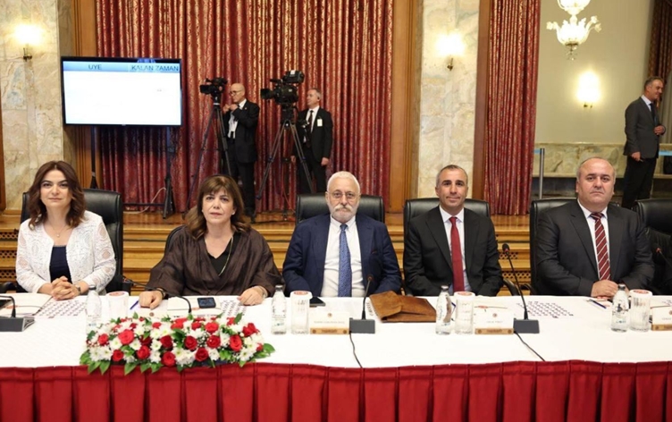 DEM Parti'den komisyonda 'özerklik talep edildi' iddialarına yalanlama