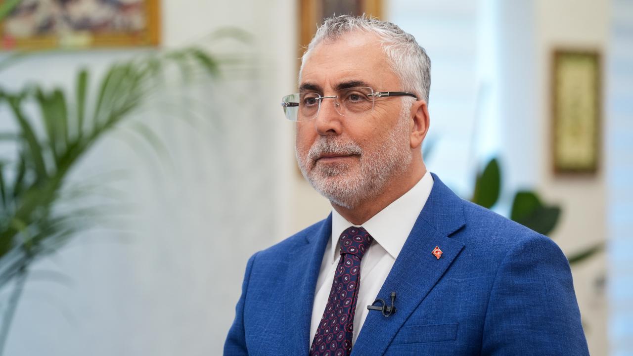 Bakan Işıkhan: Hiçbir çalışanımızı enflasyona ezdirmeyeceğiz