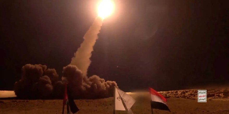 Yemen'den Siyonist teröristlere füze saldırısı
