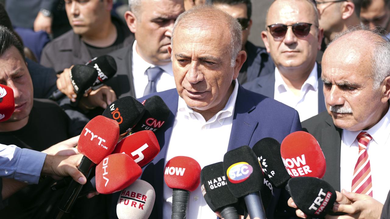 Gürsel Tekin: Şikayet edenler de, bizi önerenler de CHPli