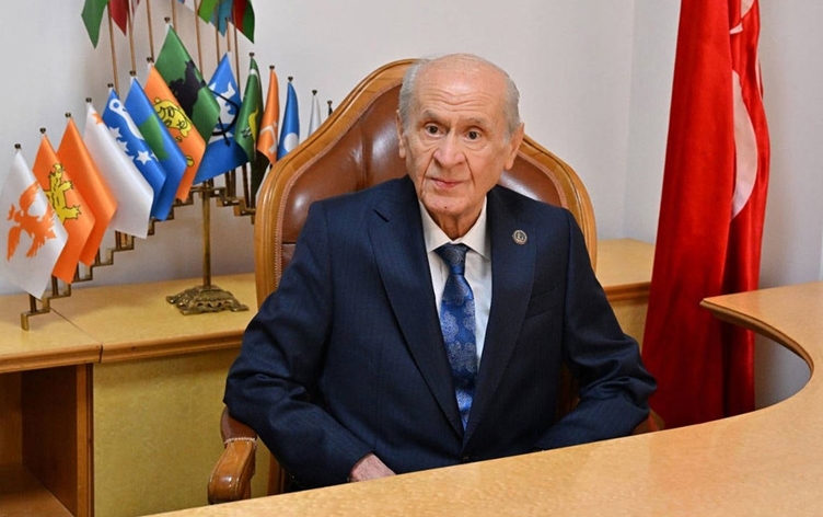 Bahçeli: Ahmet Türk görevine iade edilmeli, Ahmet Özer tahliye edilmeli