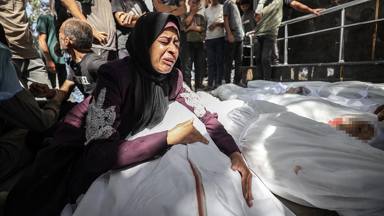 Katil İsrail’in sabahtan bu yana Gazze'ye düzenlediği saldırılarda şehit sayısı 100'ü aştı