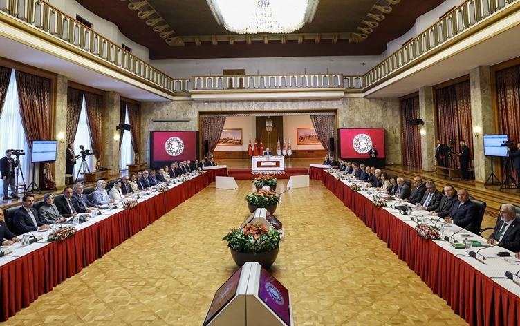 Barış komisyonu üyeleri İrlanda’ya gitti: Kimler yer alıyor?