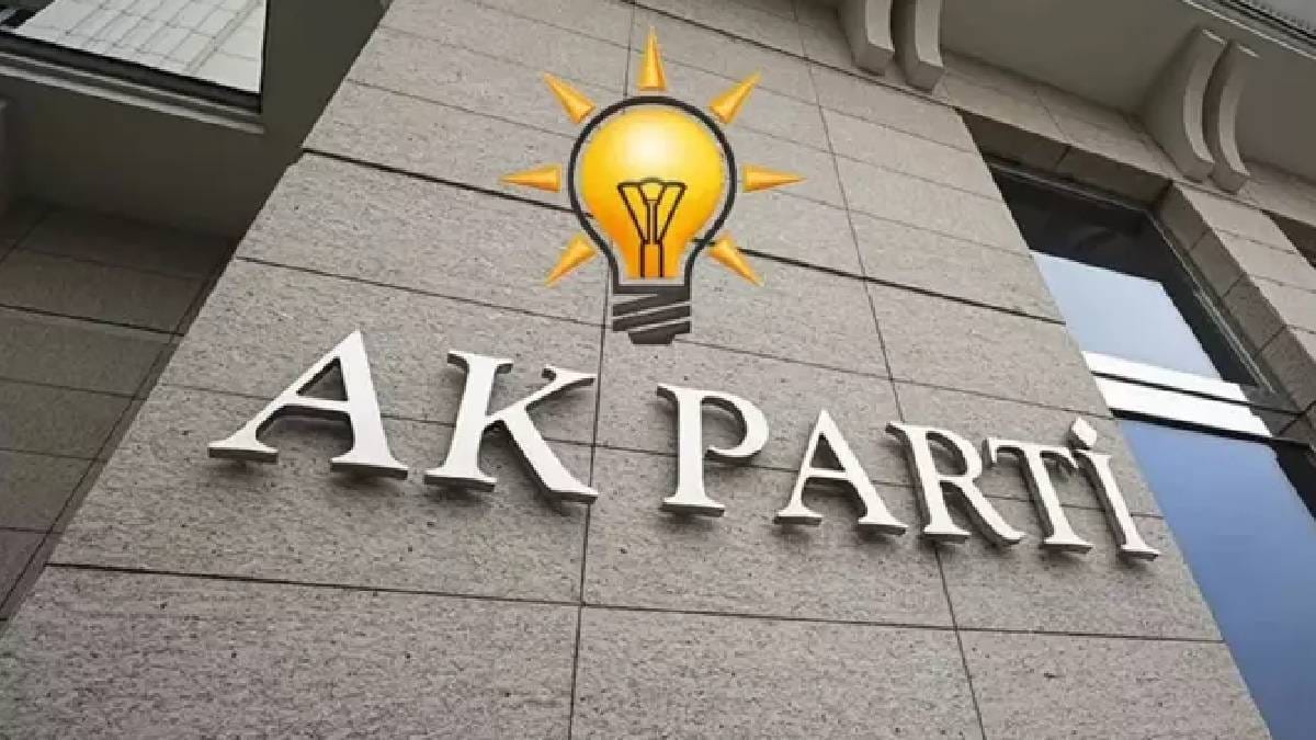 AK Parti'de beş il başkanı değişti