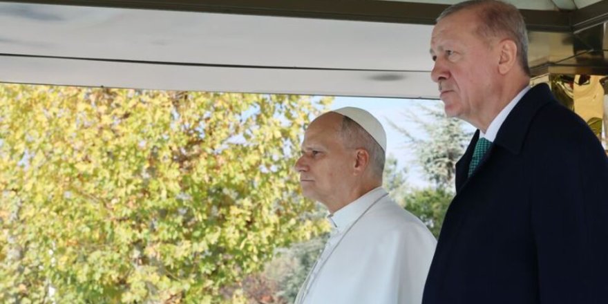 Erdoğan: Papa'nın ilk ziyaretini Türkiye'ye yapması anlamlı