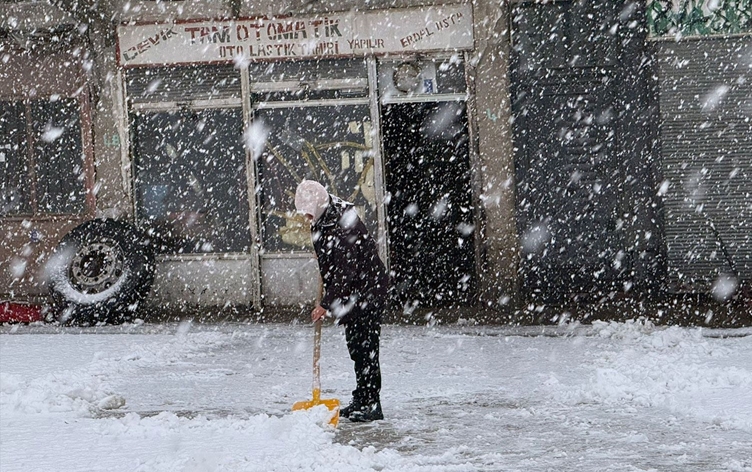 Meteoroloji’den çok sayıda il için sağanak ve kar uyarısı