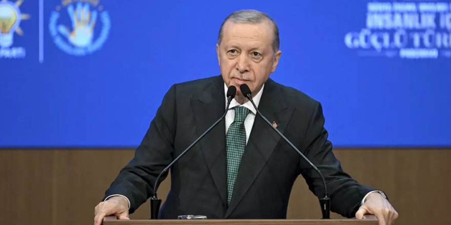 Erdoğan: Köşeye sıkıştığında ya saldırganlaşıyor ya saçmalıyor, Allah akıl versin