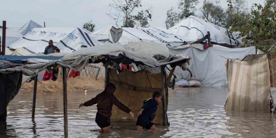 Gazze’yi vuran fırtınada 12 kişi hayatını kaybetti