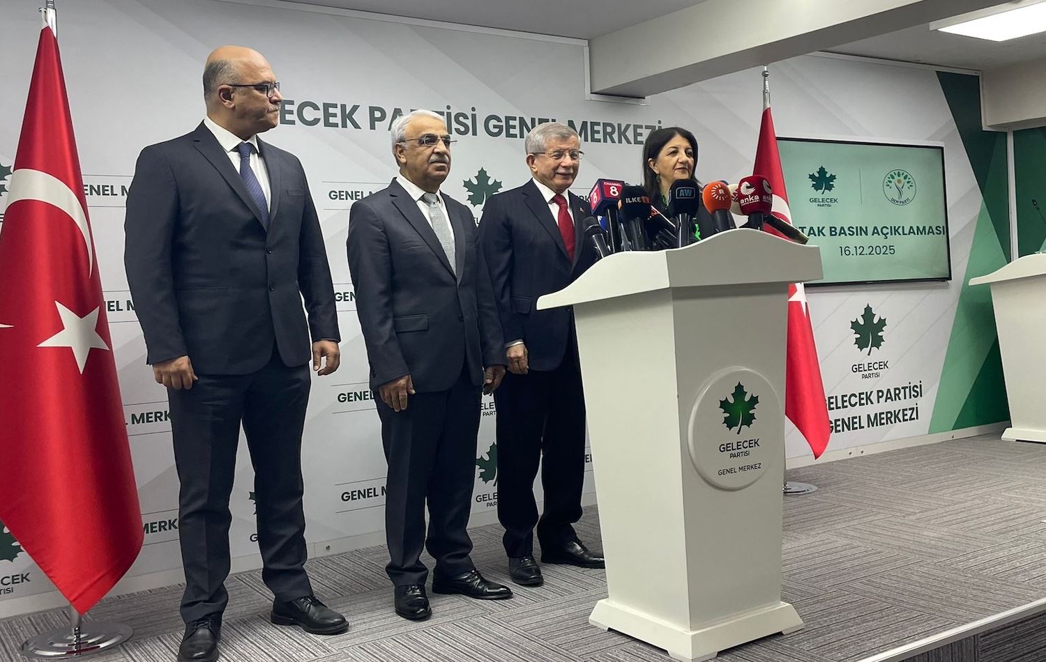 DEM Parti: Artık yeni bir aşamada olduğumuzu kabul etmemiz gerekiyor