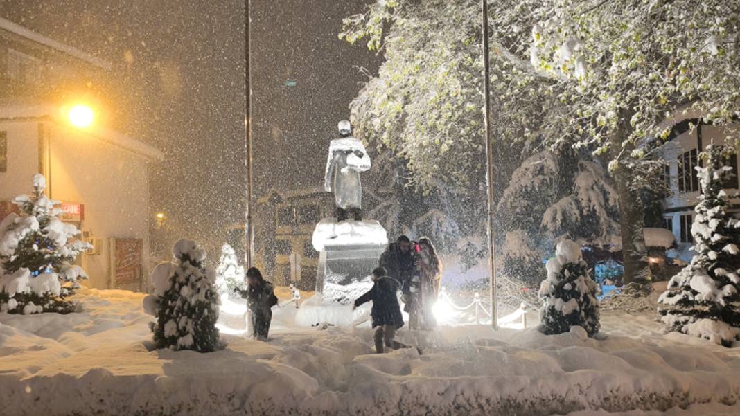 Kar ulaşımı vurdu: 750 yol ulaşıma kapandı
