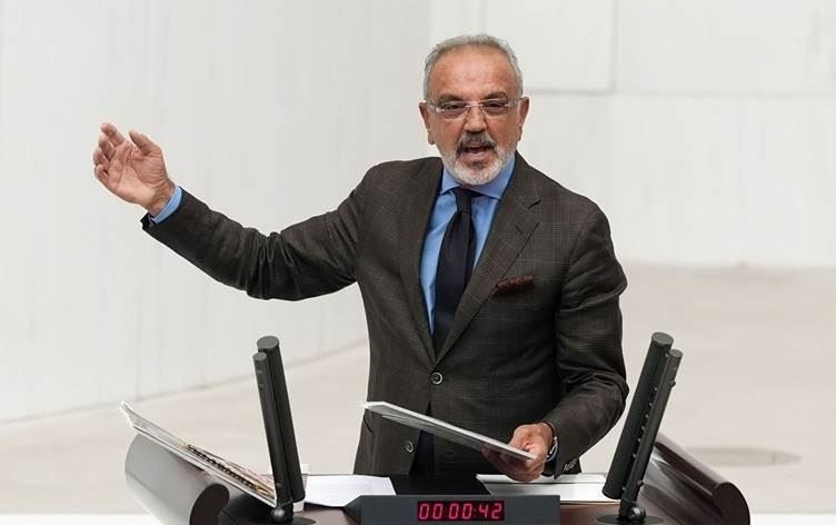 Sırrı Sakık’tan Halep tepkisi: İsrail’e tek kurşun sıkmayanlar Kürtlere saldırıyor