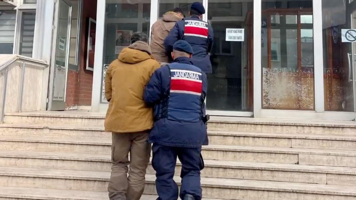 34 ilde FETÖ operasyonu: 77 şüpheli yakalandı