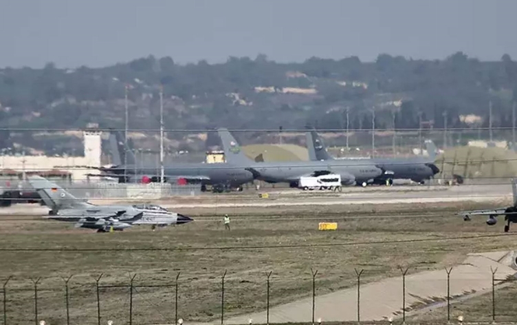 İran'dan  komşularına uyarı: ‘ABD bizi vurursa üslerinizi hedef alırız!’